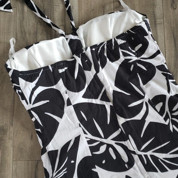 Dress - Picture 4 of 7